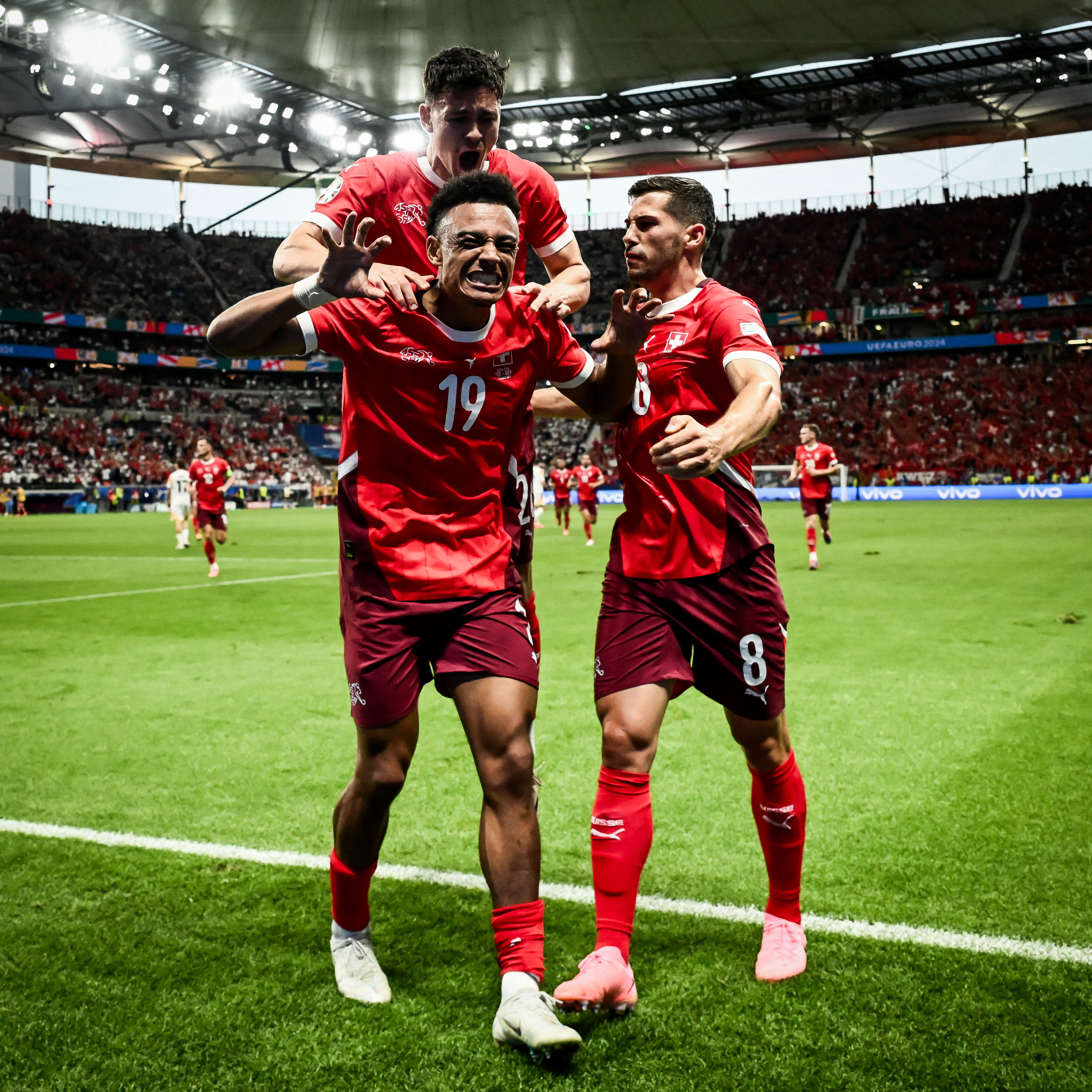 瑞士队战胜立陶宛,继续保持不败势头的简单介绍 瑞士队战胜立陶宛,继续保持不败势头的简单介绍