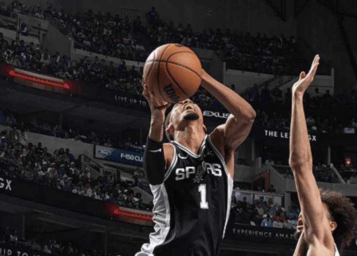 马刺主帅下课,球队状态低迷难控制 马刺主帅下课,球队状态低迷难控制