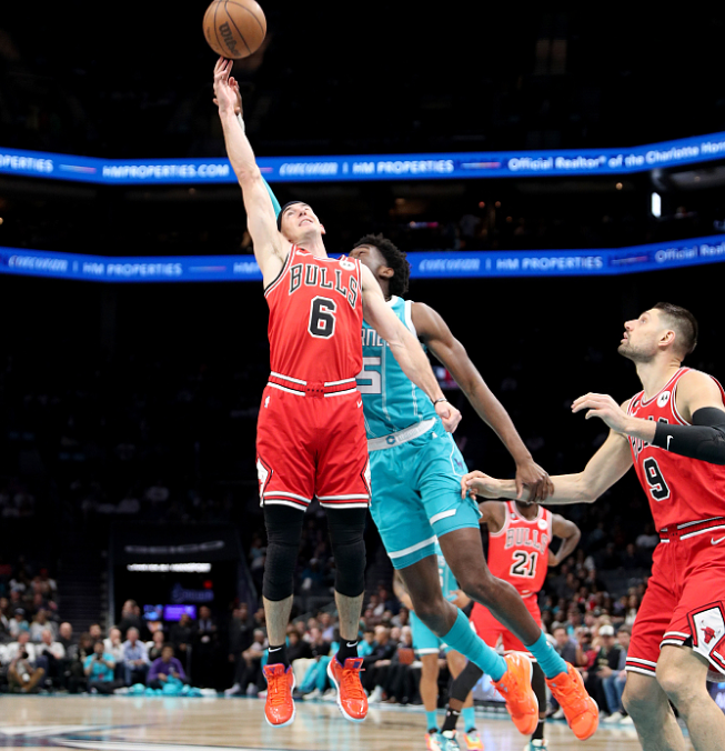 公牛大胜黄蜂,挺进东部前八 公牛大胜黄蜂,挺进东部前八