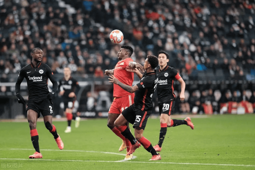 包含法兰克福表现出色，击败对手赢得胜利的词条