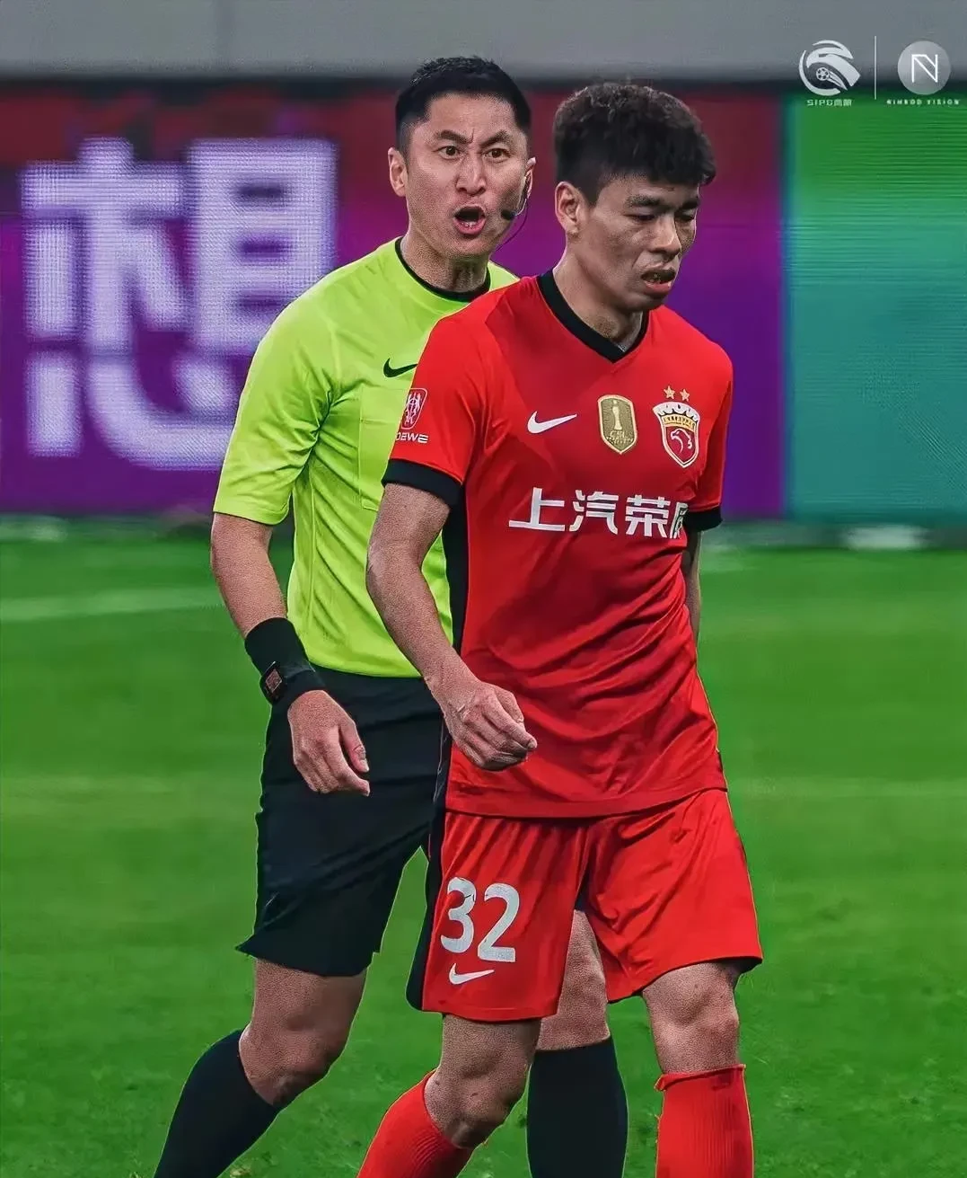 包含申花主场战胜建业，取得连胜继续紧追积分榜前列的词条