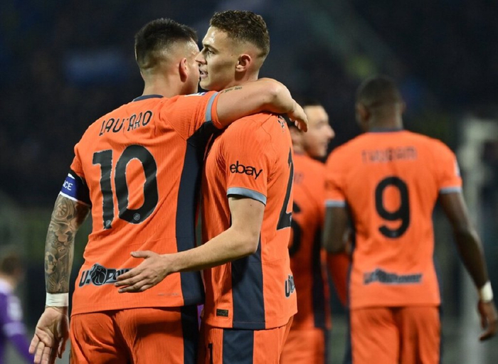 包含意甲压哨秀：热那亚补时绝杀，惊险获胜排名上升的词条