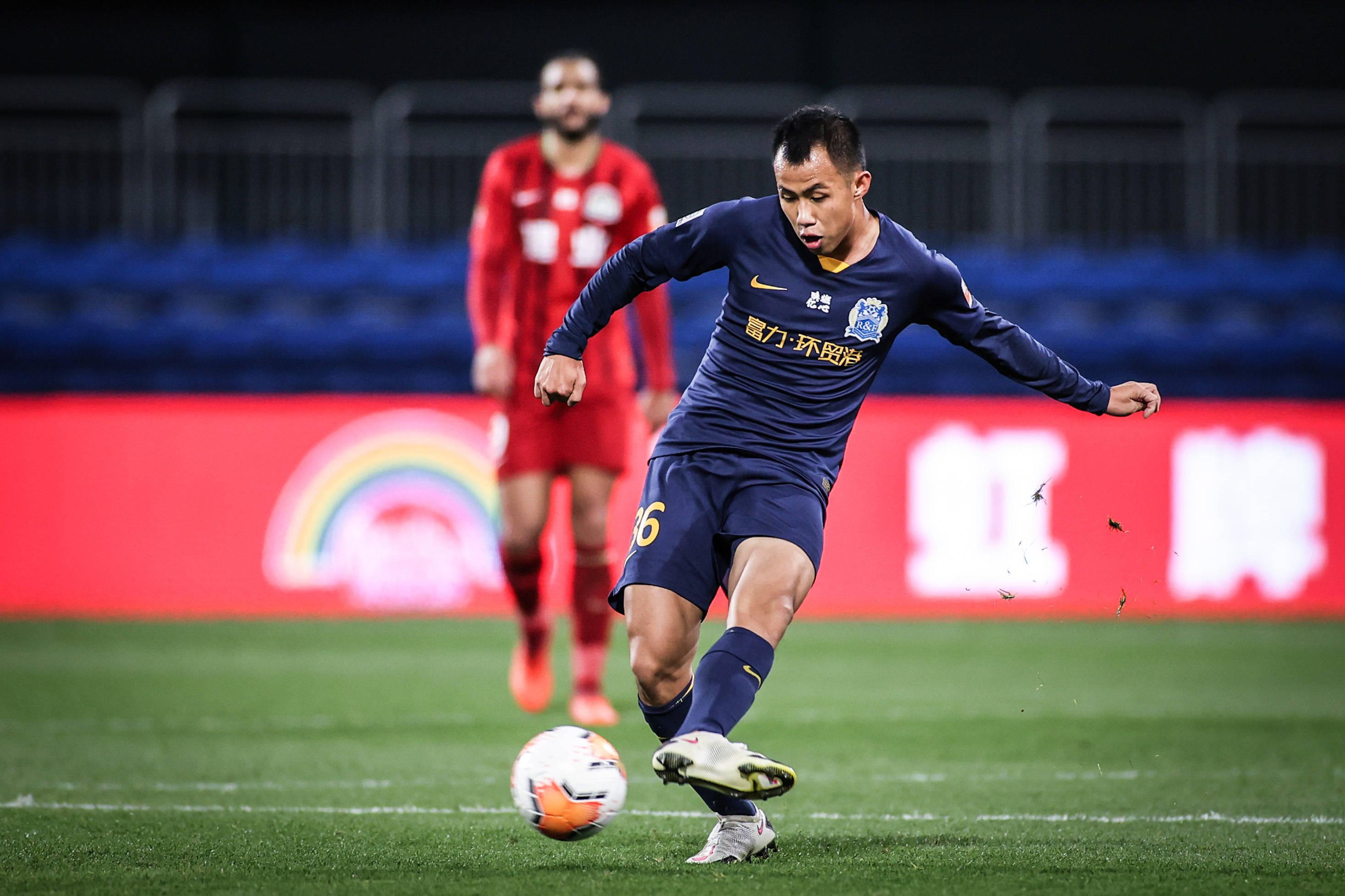 关于广州富力再遭惨败,陷入保级泥潭的信息 关于广州富力再遭惨败,陷入保级泥潭的信息