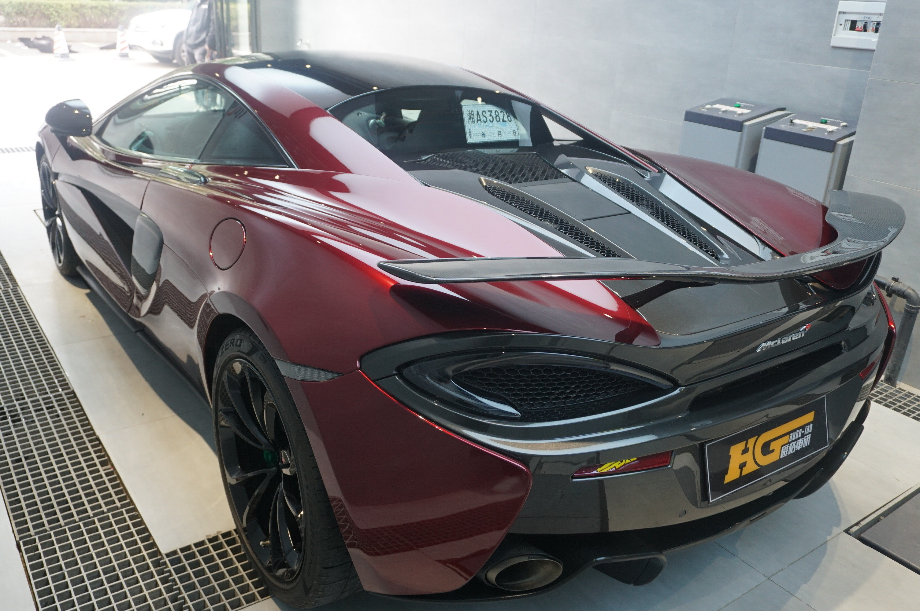 迈凯伦翻盘红牛车队，阿隆索高光表现的简单介绍