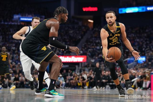 关于独行侠碾压福建队，库里刷新纪录的信息