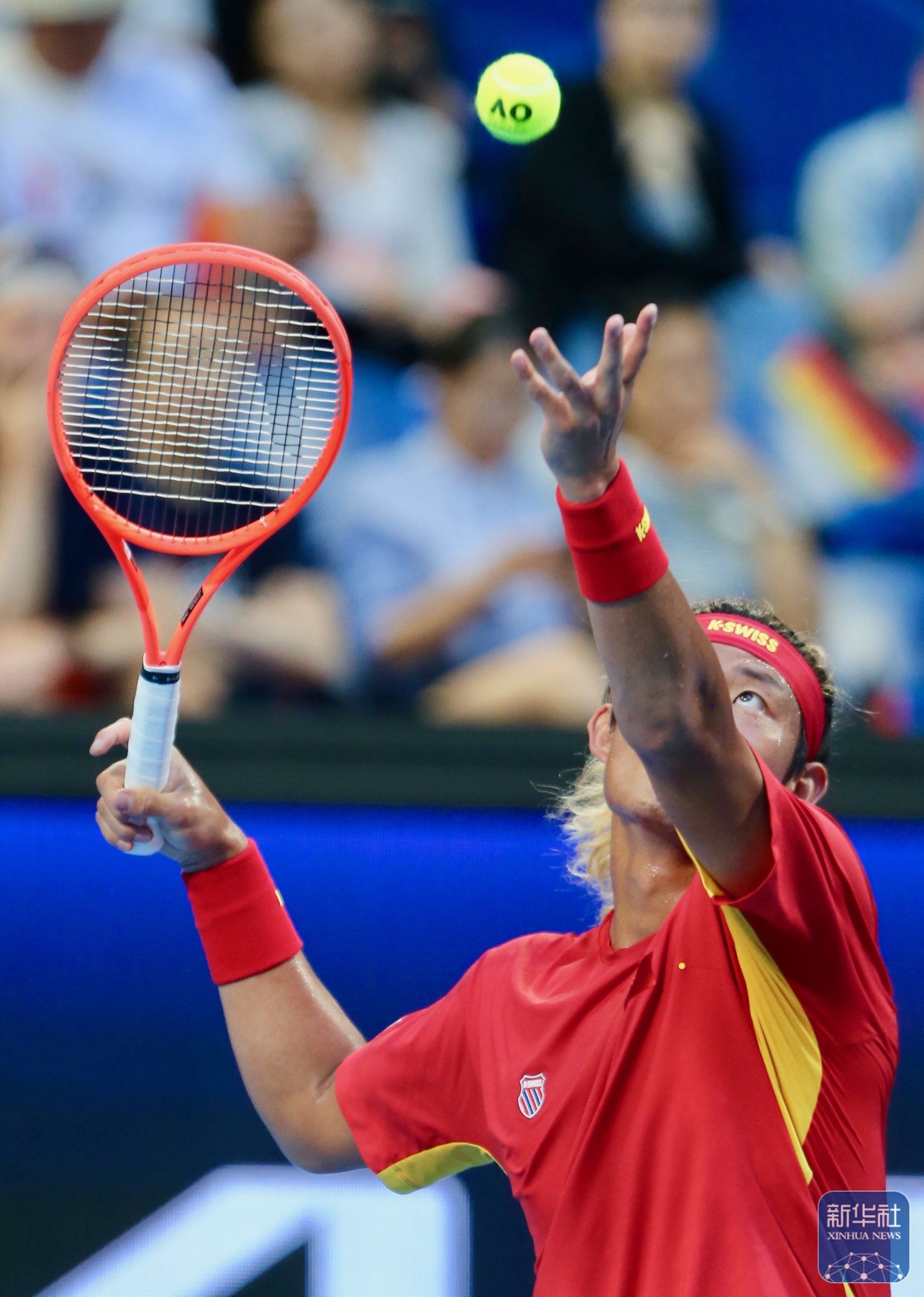 包含法网鏖战蒙特卡洛大师赛，兹维列夫带队取胜的词条