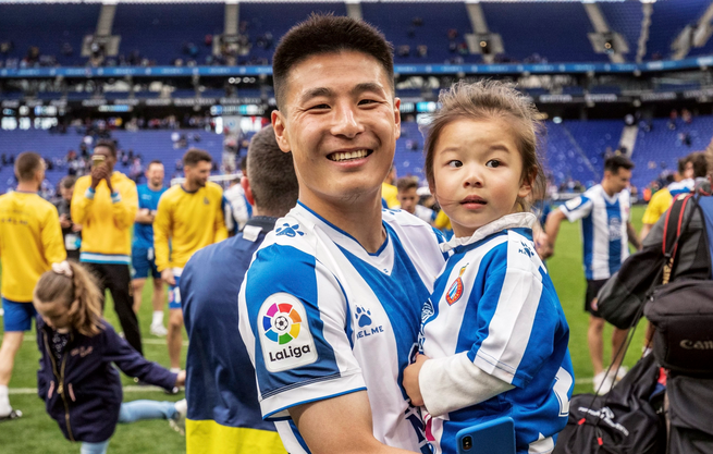 塞维利亚鏖战乌克兰，格纳布里扛起全队的简单介绍