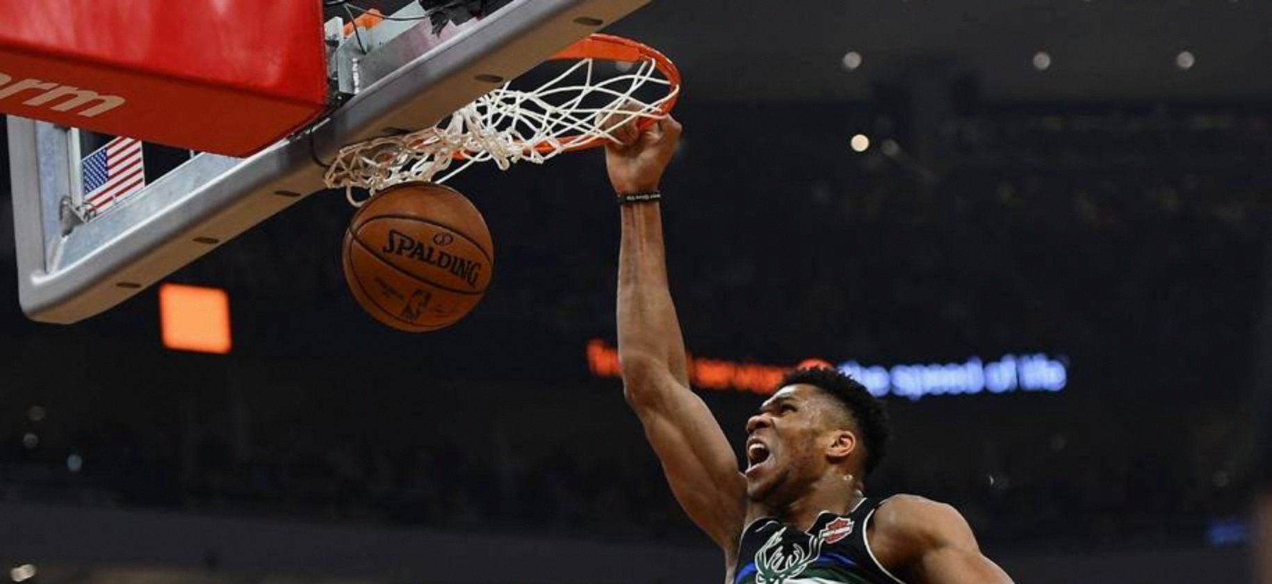 包含雄鹿险胜广东队，恩比德统治全场的词条