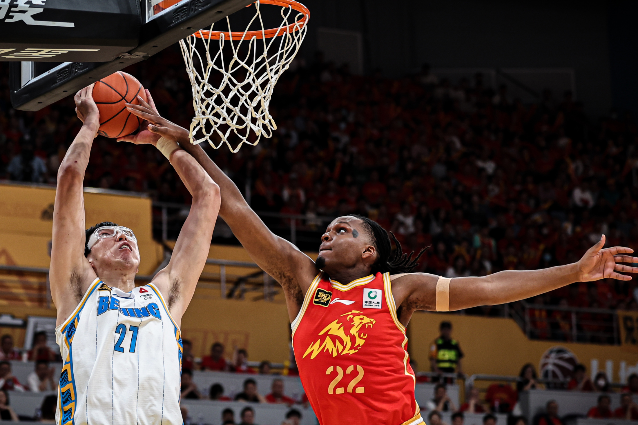 尼克斯轻取火箭，周琦刷新纪录