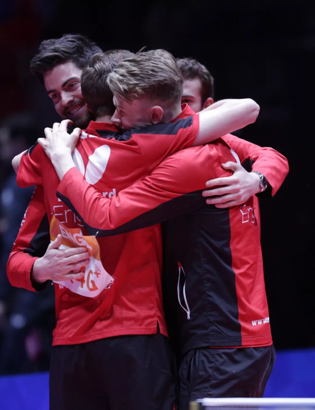 瑞典队逆转日本队，波尔统治全场