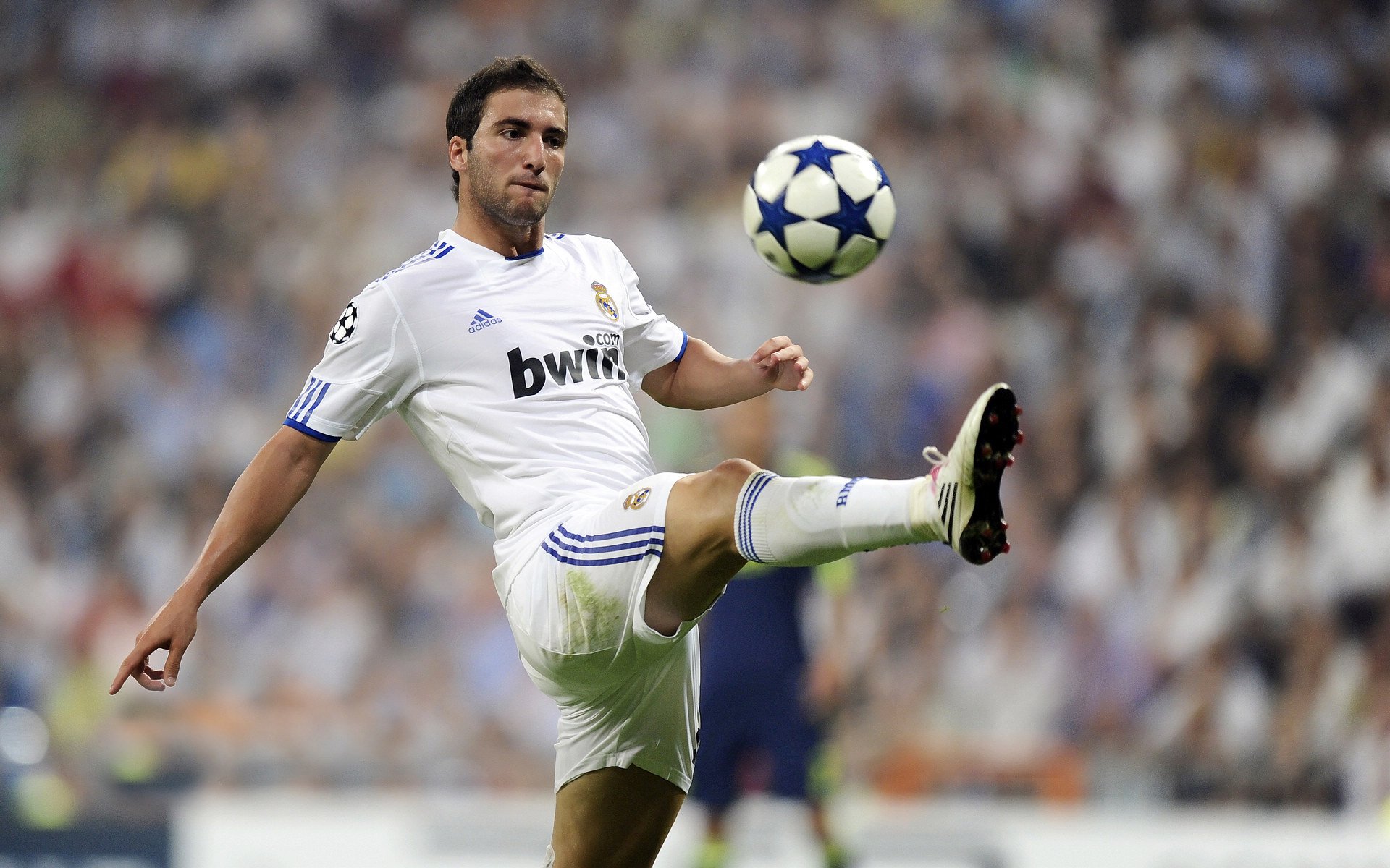 加维硬仗之王，比利时一波带走加纳背后的战术博弈与意志较量